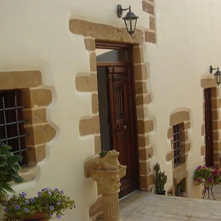 Maria Aparthotel